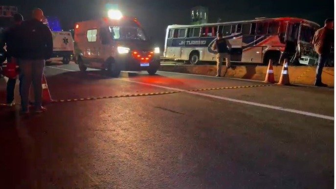 Acidente na rodovia entre Rolândia e Arapongas, no Paraná