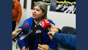 Vereadora Eliana Rocha e vereadores da Câmara Municipal de Apucarana